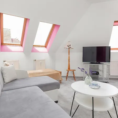 Centrum Ratuszowa Pink By Renters 公寓 *