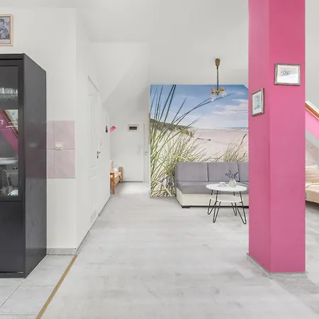 Centrum Ratuszowa Pink By Renters